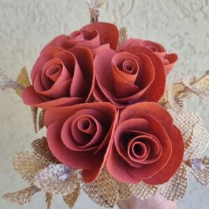 Alternative view of Ramo rosas petit
